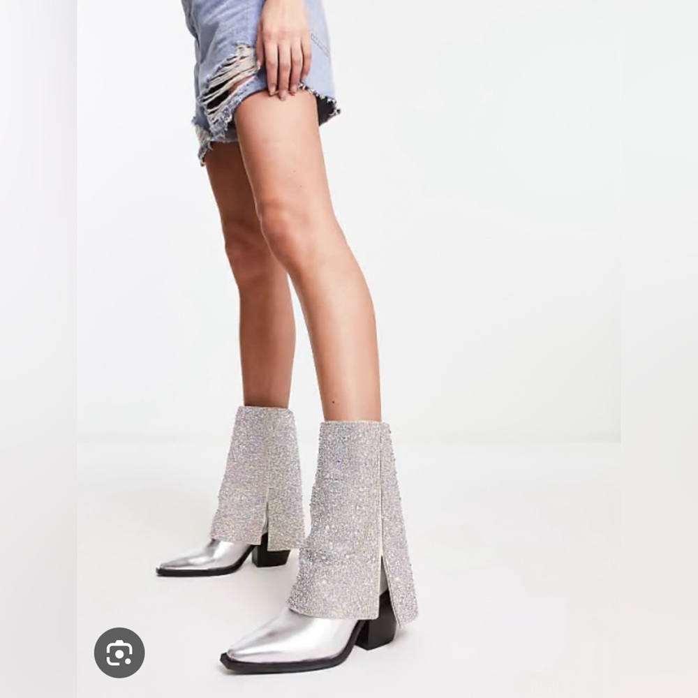 The Azalea Wang Annabelle Silver Western Boots